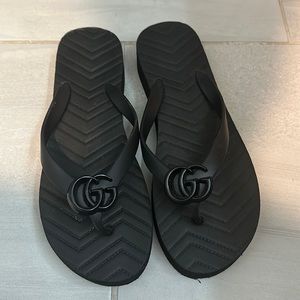 *AUTHENTIC* Gucci Rubber Flip Flops